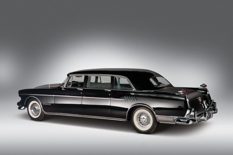  Imperial Crown Limousine (C70) 1956 года  (фото 2 из 5)